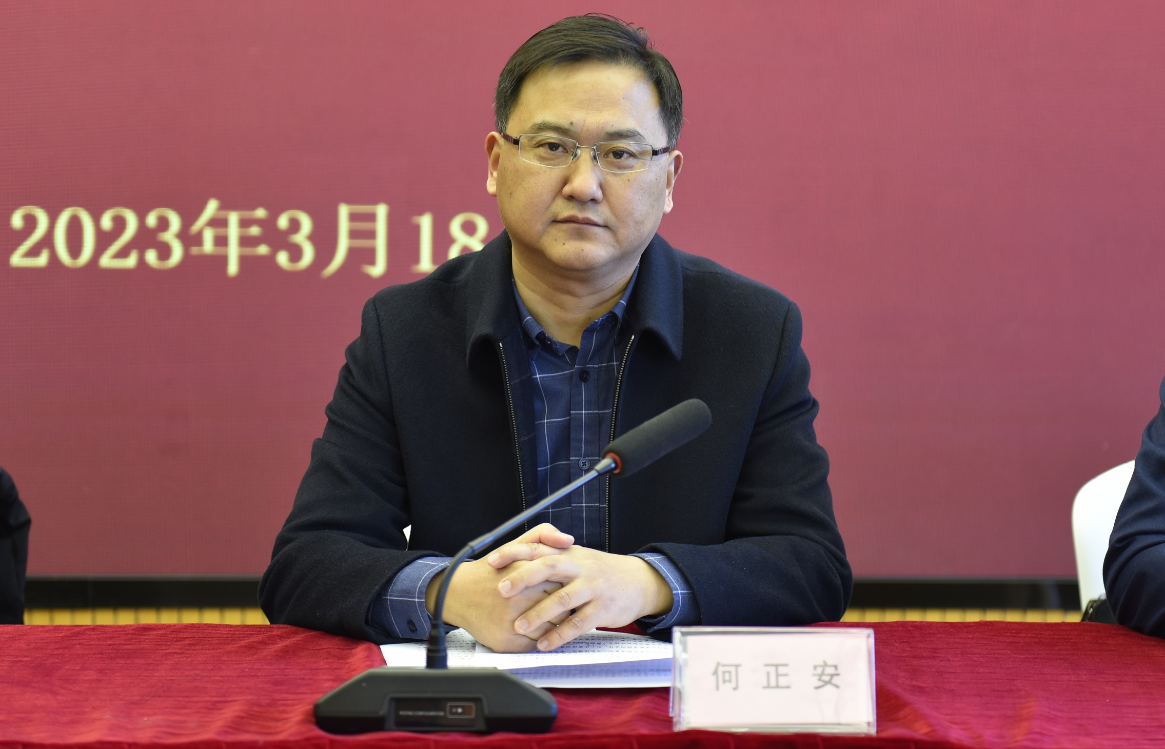 何總講話(huà)2.JPG